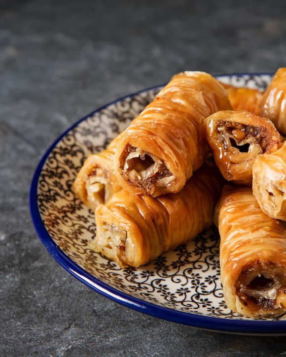 Σαραγλί με καρύδια