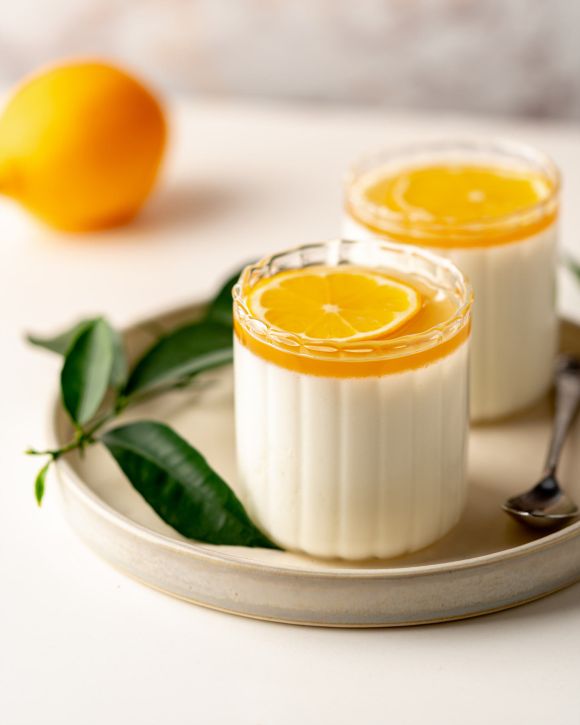 Πανακότα με βανίλια και πορτοκάλι 