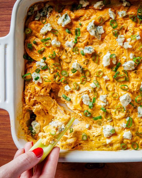 Ντιπ με κοτόπουλο και τυρί cottage (buffalo chicken dip) 