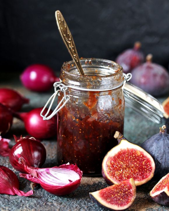 Chutney με σύκα και κόκκινα κρεμμύδια